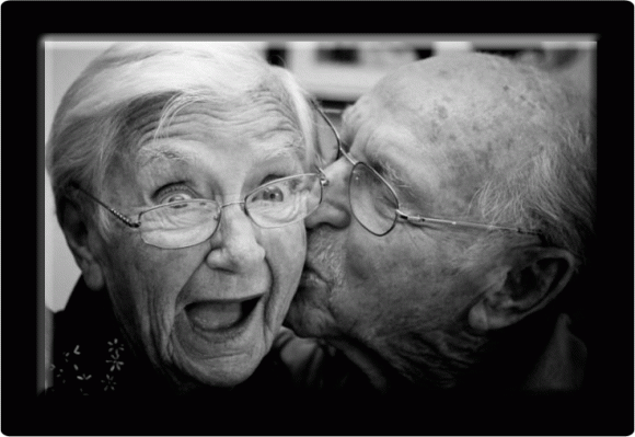 joanne-jolee-love-is-a-treasure-old-couple-sm-580x399